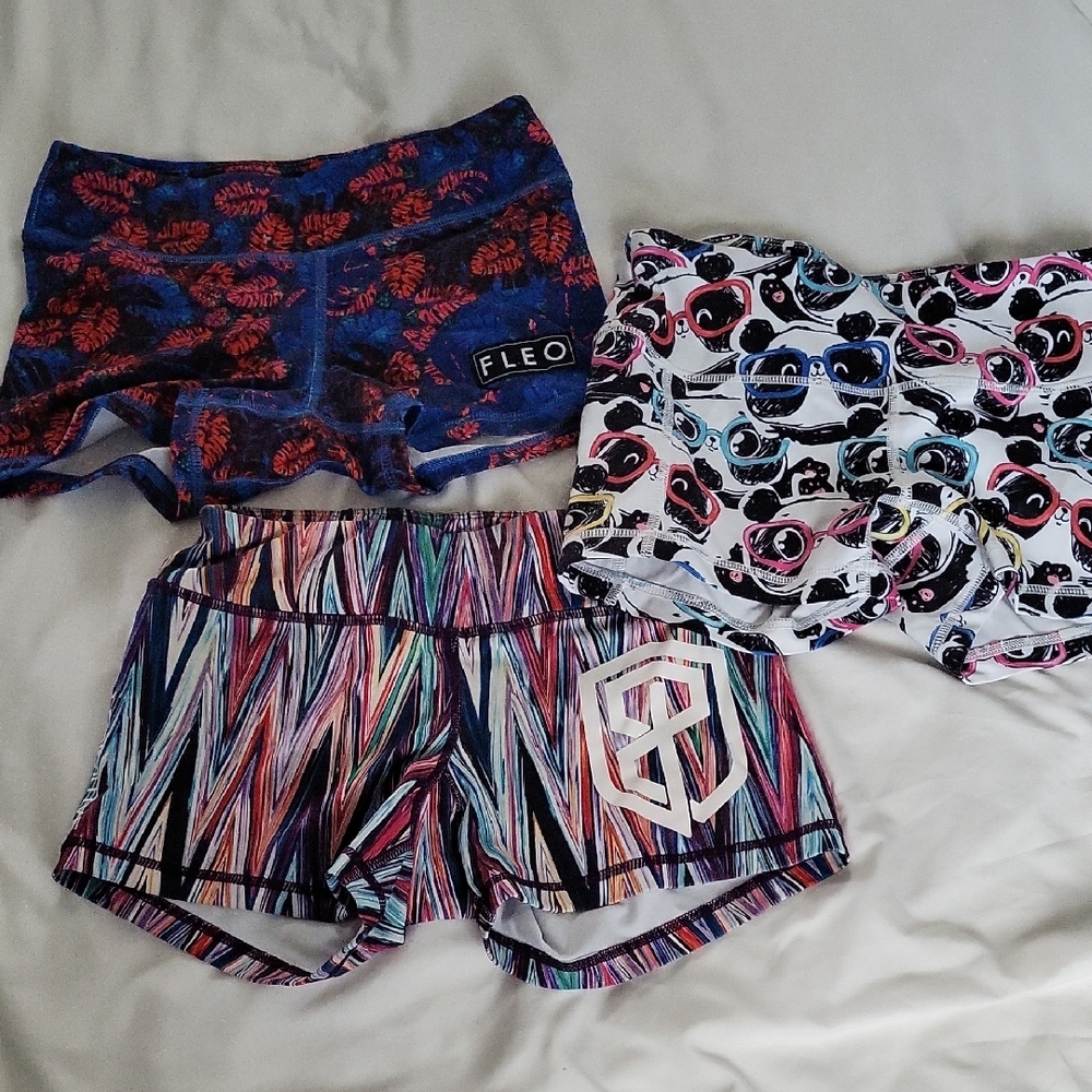 Lot Of XS Booty Shorts FLEO, Born Primitive & KFT Brands